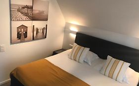 VILLA FER-GUY Beeldige Suite met parking, nabij strand en casino